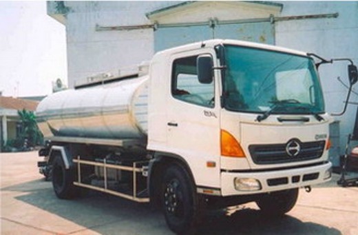 xe chở sữa tươi 8m3 đóng trên nền xe cơ sở hino 4x2 FG là sản phẩm xe chuyên dụng bồn téc chở sữa tươi được sản xuất 100% trong nước với tiêu chuẩn Hino nhật bản đảm bảo an toàn thực phẩm và giữ nguyên chất lượng sữa