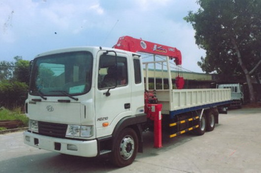 Xe tải hyundai hd210 12 tấn 3 chân 6x2 cầu treo gắn cẩu unic 5 tấn URV550 3 đốt URV553 (UR-V553), 4 đốt URV554 (UR-V554), 5 đốt URV555 (UR-V555)