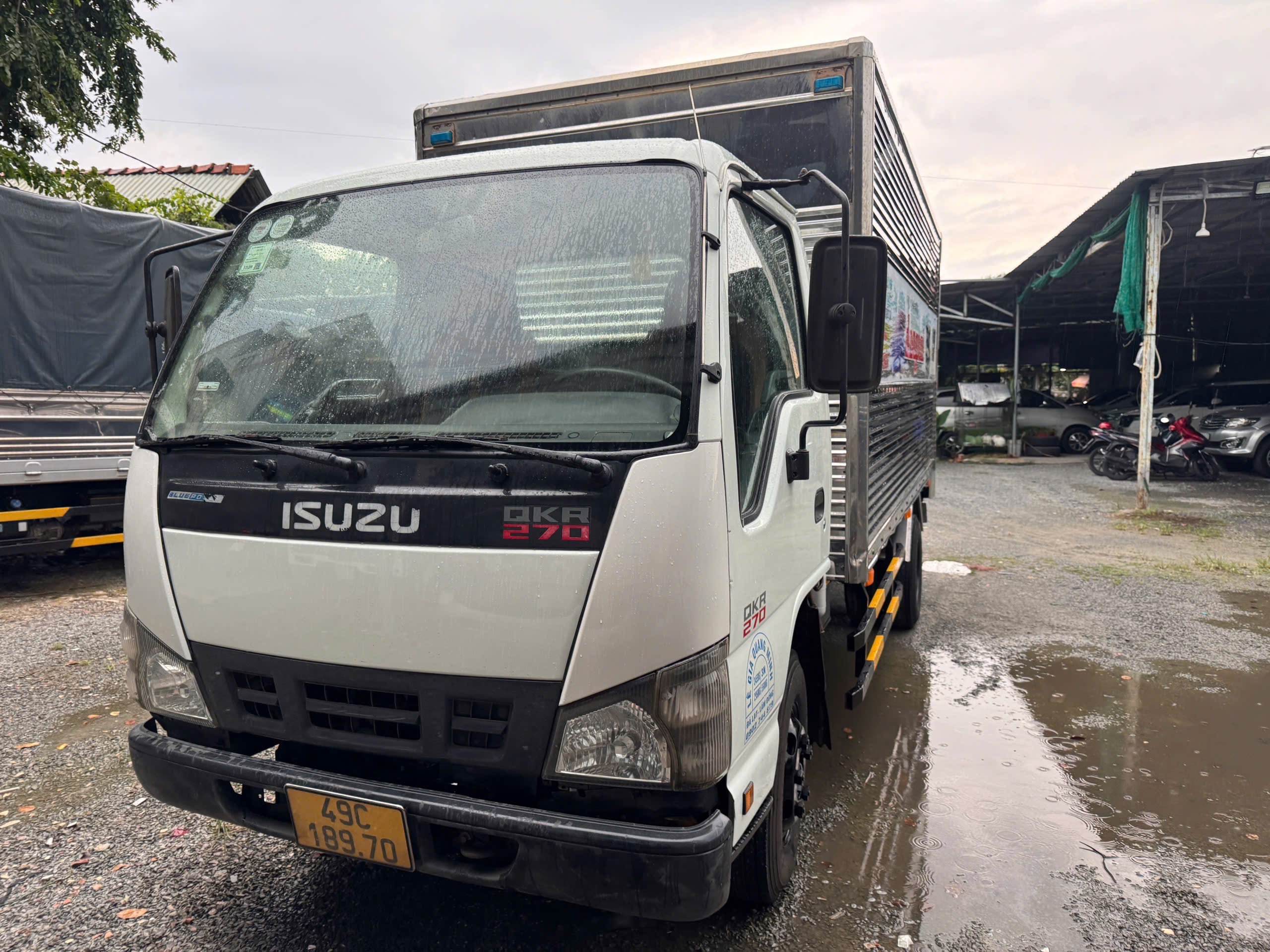 Xe Tải Cũ Isuzu QKR270 Tải 2.9 Tấn Thùng Kín Inox 2018